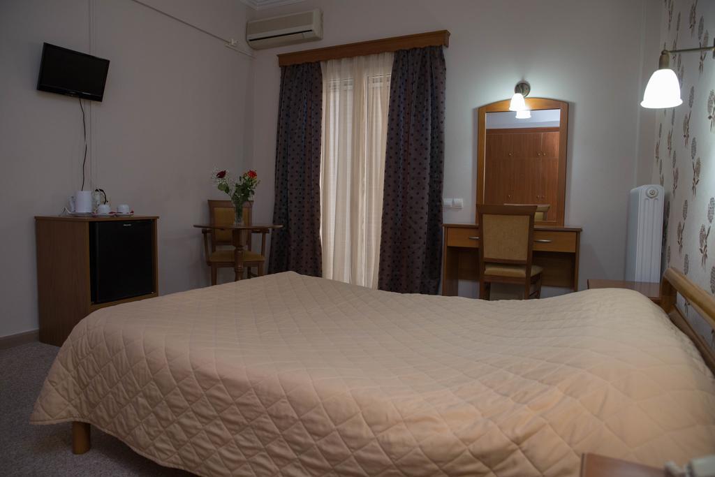 Hotel Liberty Missolonghi Екстер'єр фото