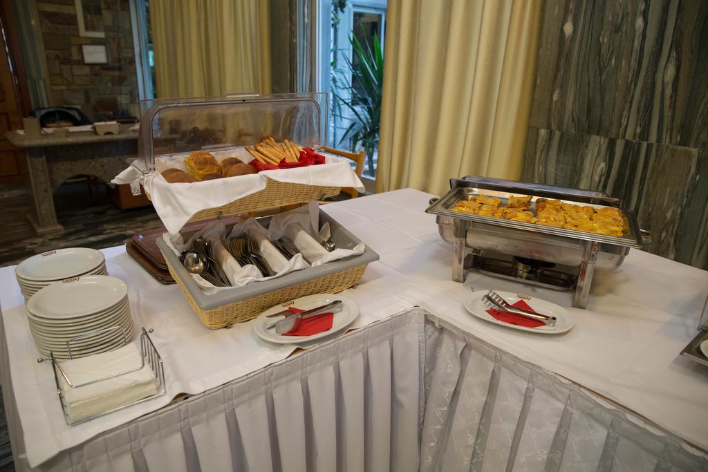 Hotel Liberty Missolonghi Екстер'єр фото